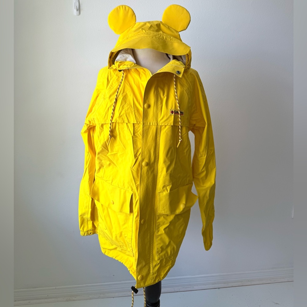 RARE SOLD OUT Disney Mickey Mouse  Columbia sportswear YELLOW rain jacket